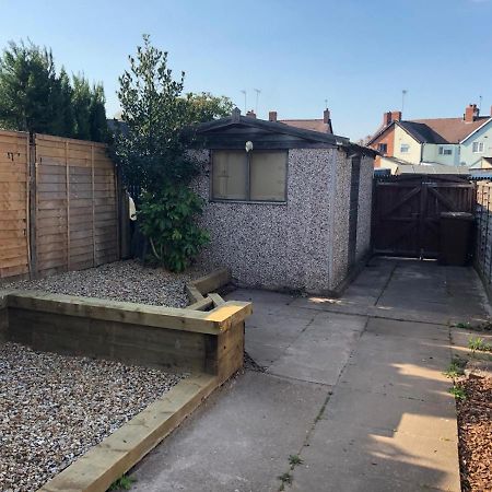 Cannock House ~ 4 Bedrooms All With Ensuite. Rugeley Esterno foto