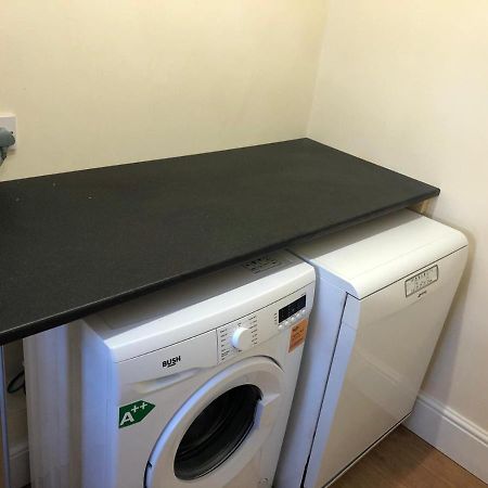 Cannock House ~ 4 Bedrooms All With Ensuite. Rugeley Esterno foto