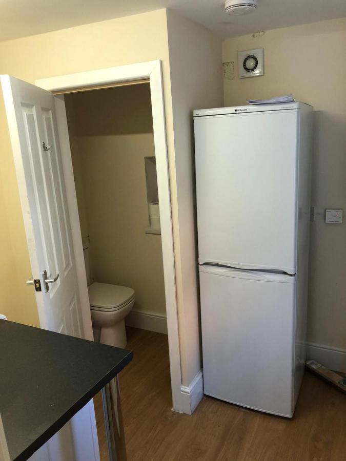 Cannock House ~ 4 Bedrooms All With Ensuite. Rugeley Esterno foto