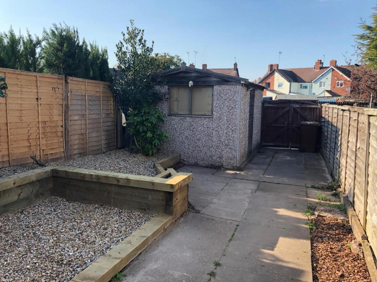 Cannock House ~ 4 Bedrooms All With Ensuite. Rugeley Esterno foto